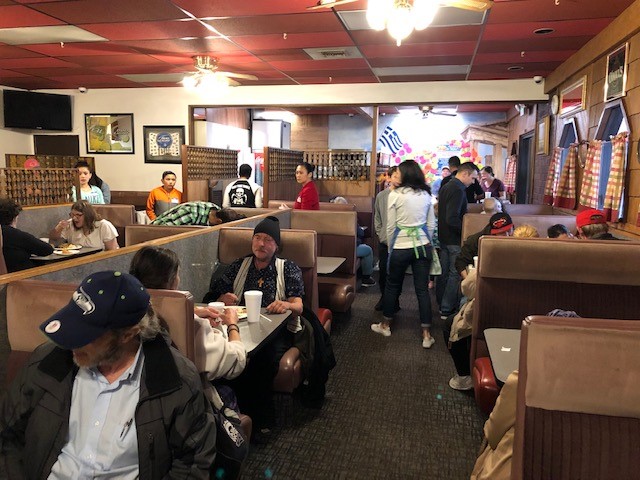 Athens Pizza and Pasta, Free Thanksgiving Dinner, Thanksgiving Dinner, Outreach, Community Support, Barbers Against Hunger, Auburn WA, City of Auburn