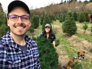 u-cut tree, seattle you cut christmas tree, you cut christmas tree, u-cut tree, you cut tree, holiday tree, christmas tree, selfie with tree, seattle selfie