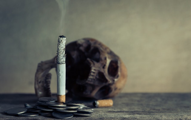 quit smoking, smoking kills, ash tray, skull, cigarette, money for your lungs