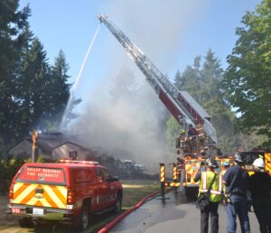fire in auburn, fire destroys auburn home, auburn wa fire, residential fire, vrfa, south king county fire & rescue