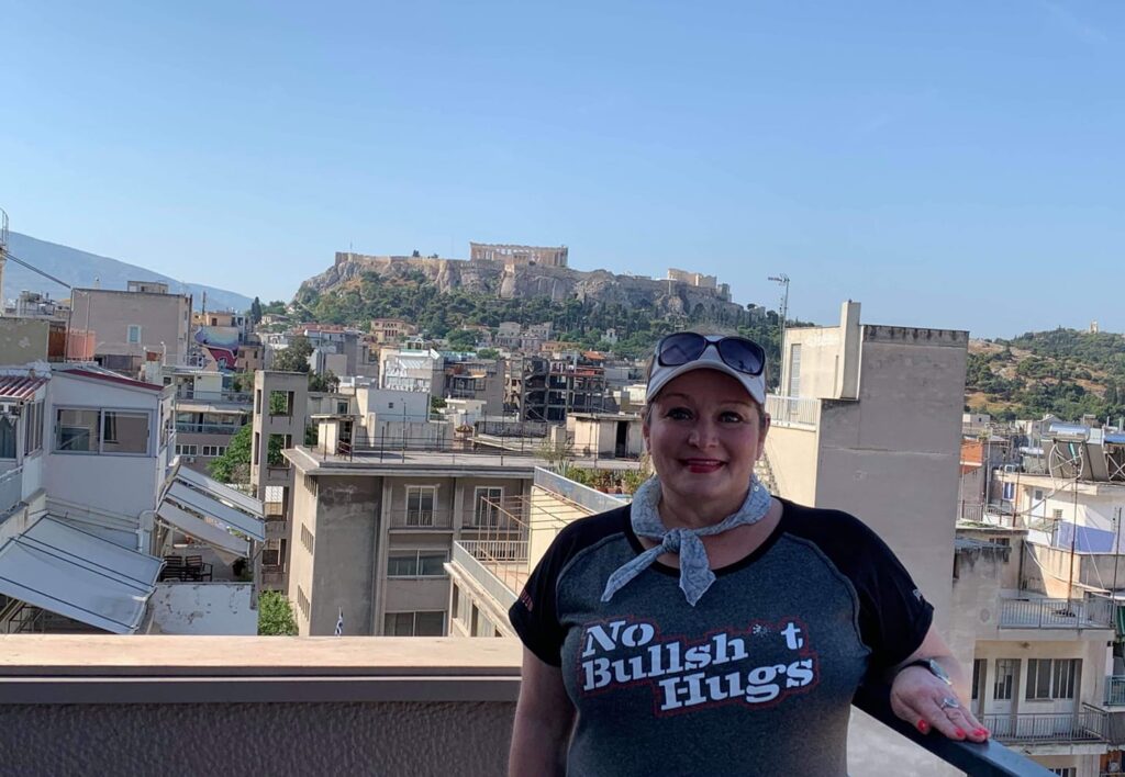 no bullshit hugs, no bs hugs, battlefield additiction, no bullshit hugs shirt battlefield addiction, battlefield addiction shirt, no bullsh*t hugs shirt,