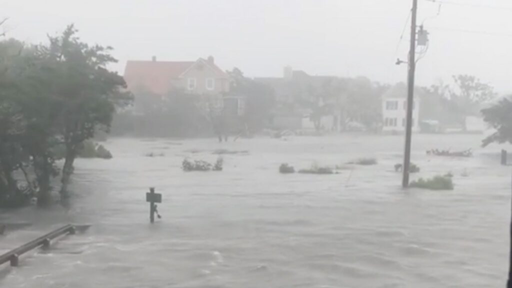 hurricane, hurricane dorian, dorian, hurricane dorian damage, hurricane flooding