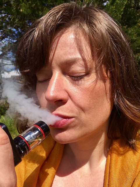 vaping, vape, vape pen, vape illness, vape lung disease