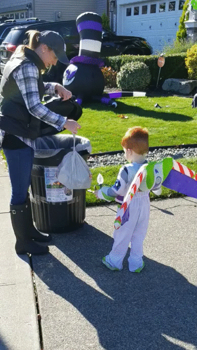 diego moreno food drive, sandi green team, homes by matt and jamie, churchill mortgage, auburn food bank, scaring hunger food drive,
