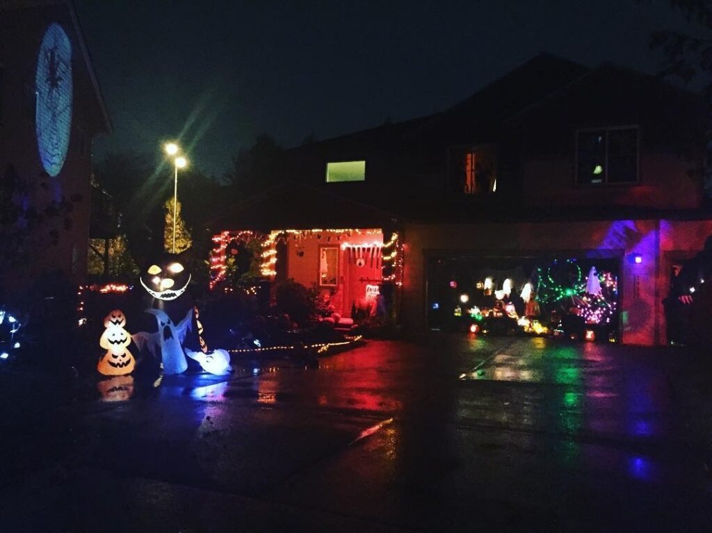 sweeting, lakeland hill, haunted house in lakeland hills, halloween auburn wa,