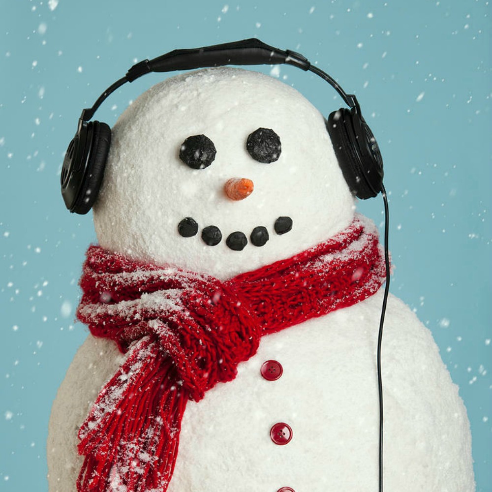 december playlist, holiday playlist, snowman with headphones, snowman headphones, rockin snowman