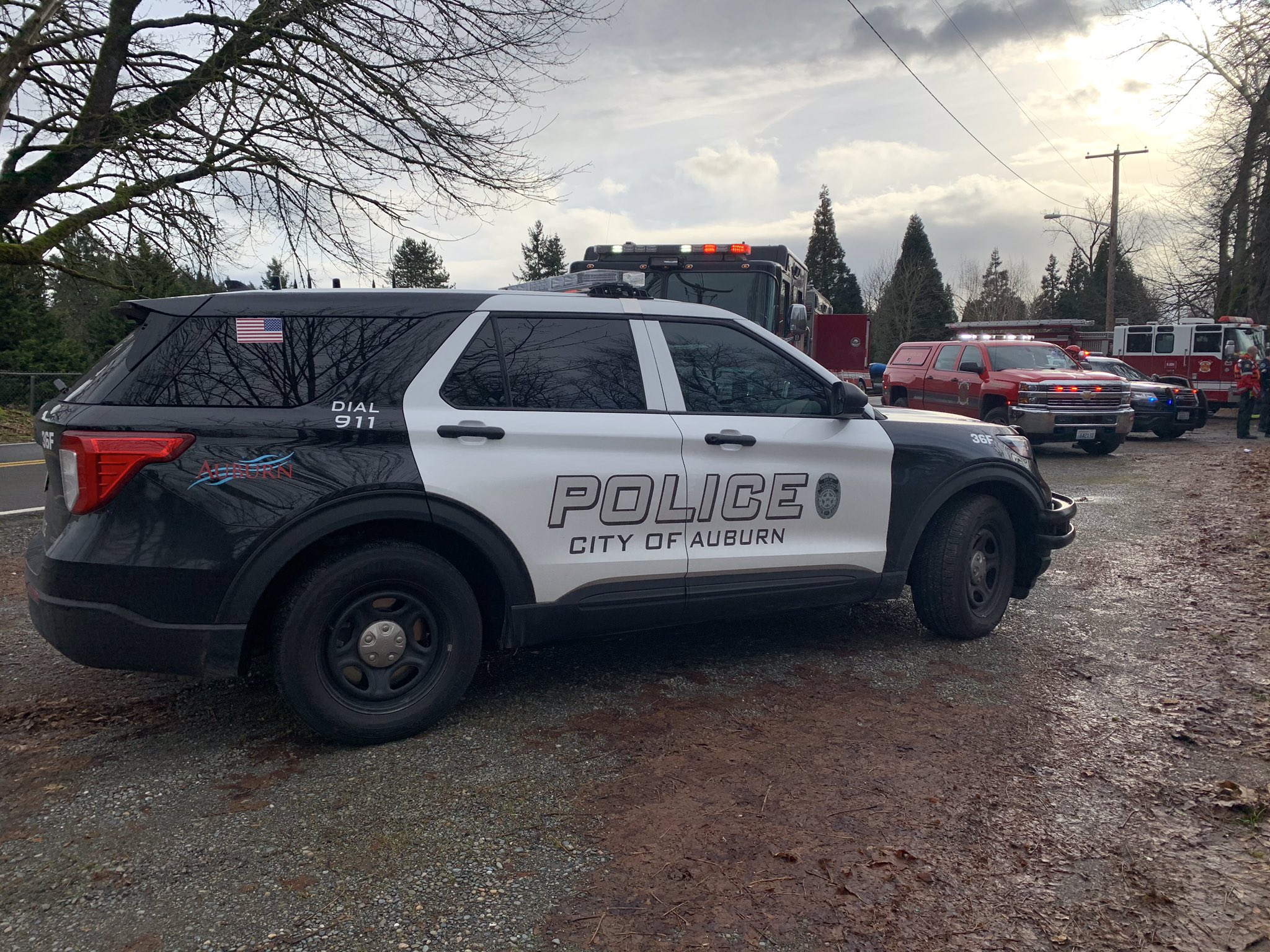 VRFA, car submerged, green river, apd, valley regional fire authority, chief miller