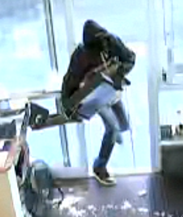 apd, auburn police, armed robbery suspect, 