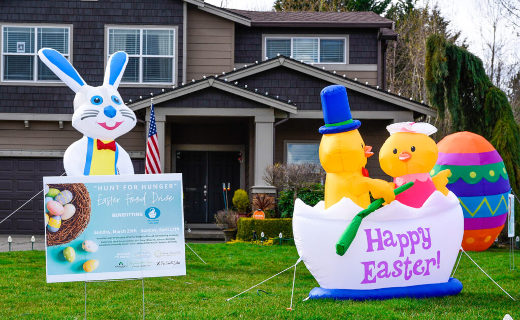 hunt for hunger, hunt for hunger food drive, kael coffey photography, auburn food bank, auburn food bank food drive, lakeland hills food drive, sandi green team, darci bidman, food bank food drive, auburn food bank, auburn wa food bank, jamie penrod, Matt Llewellyn, homes by matt and jamie, tre sorelle salon, auburn food drive, city of auburn food drive, lakeland food drive, auburn community food drive,