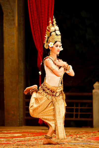 romba, cambodian dancer