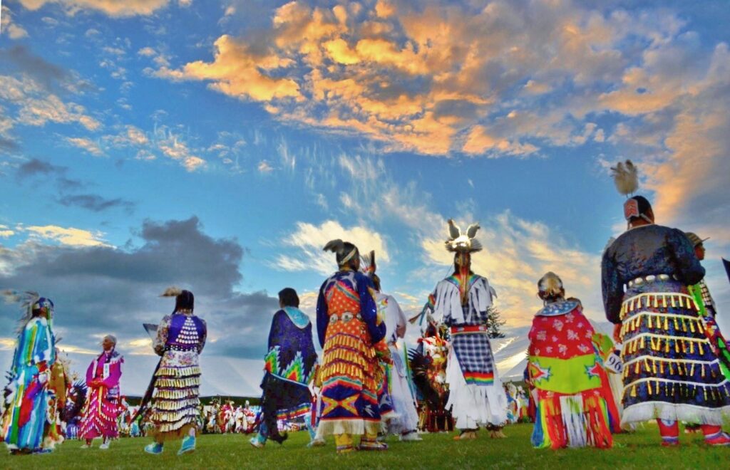 muckleshoot, muckleshoot tribe, muckleshoot members prayer, muckleshoot members dance, powwow, muckleshoot pow wow, muckleshoot pow-wow, sunset powwow, muckleshoot powow