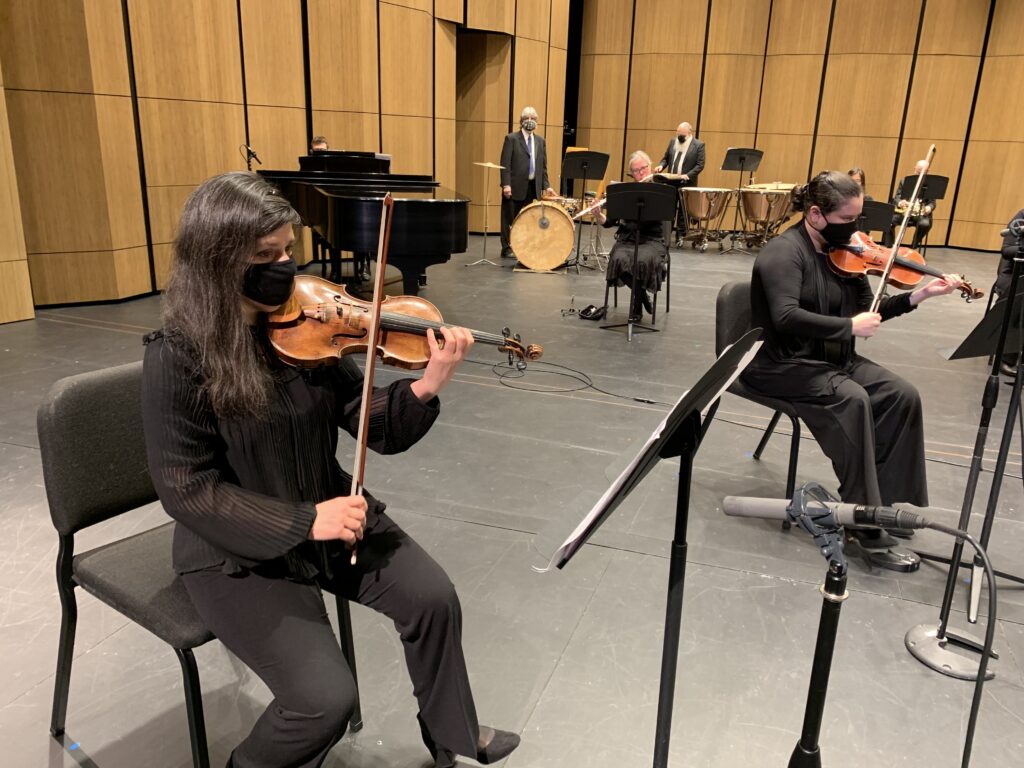 the Auburn Symphony Orchestra practices for Viva Mexico!