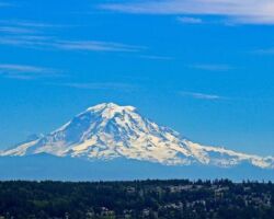 Mt. Rainier seen from Centennial Viewpoint Park in Auburn, WA. mt rainier, auburn wa, auburn wa in photographs, auburn in photos, auburn in photographs, mt rainier from auburn, city of auburn, auburn washington, pnw, wa, wa state, photos of auburn wa
